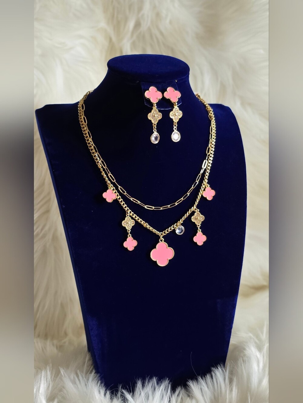 Gold-plated Necklace and Earring Set with Pink Clover Accents